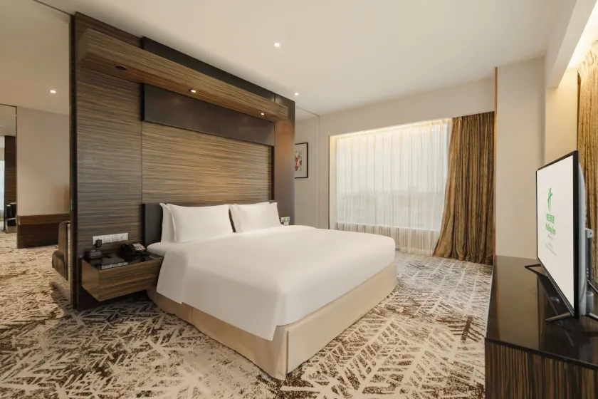 Holiday Inn Shanghai Hongqiao West by IHG - Image 1