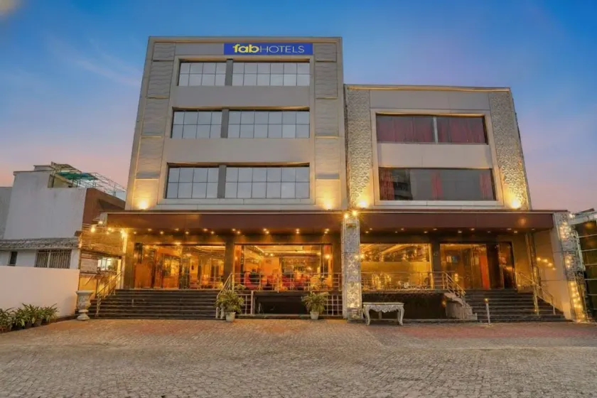 Fabhotel Golden Rivaah - Image 1