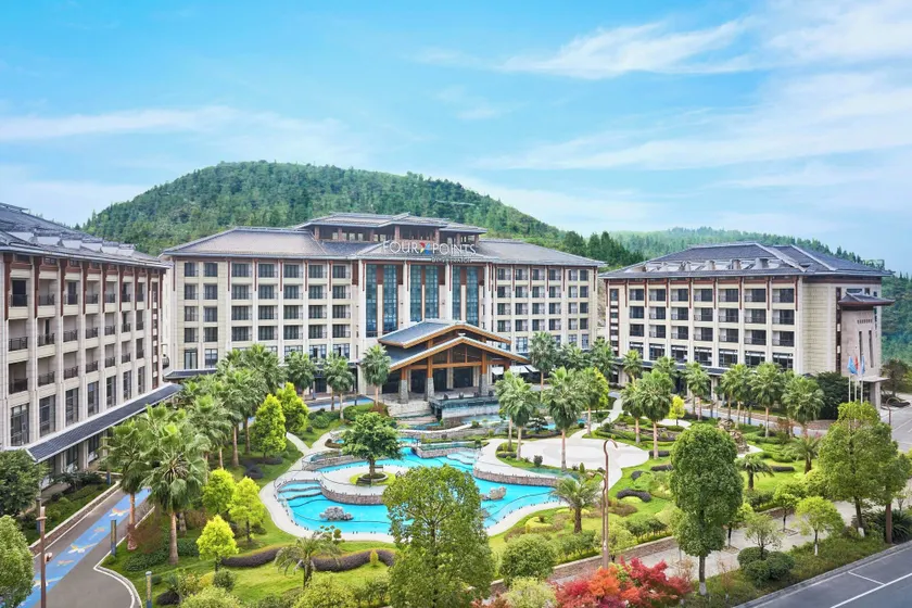 Four Points by Sheraton Anshun, Huangguoshu - Image 1