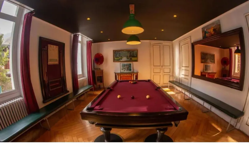 VILLA ILIXON - Appartements privés proche du centre de Luchon, parking, billard, jardin - Image 1