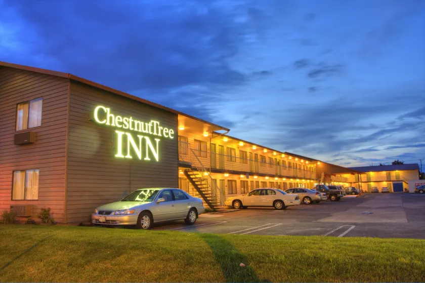 Chestnut Tree Inn Portland Mall 205 - Image 1