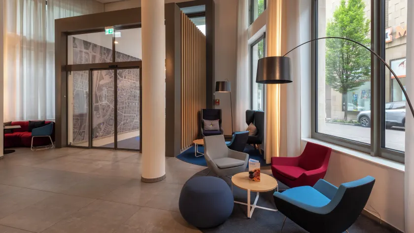 Holiday Inn Express Heilbronn by IHG - Interior entrance