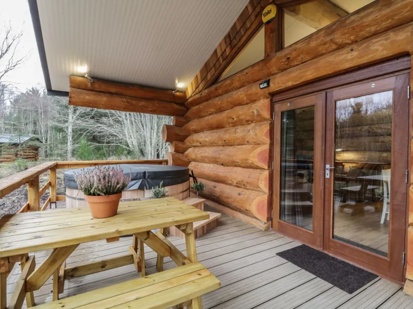 Moorhen Lodge - Image 1