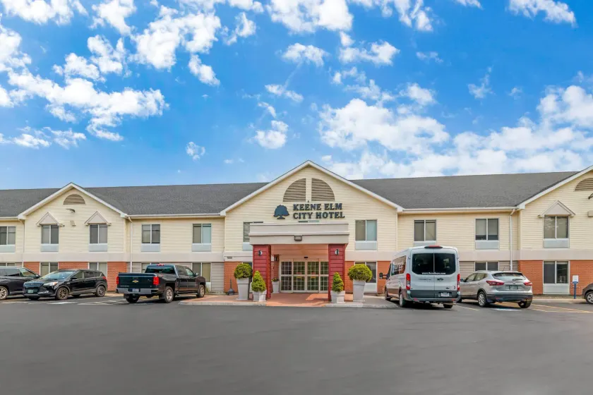 Holiday Inn Express Keene - Image 1
