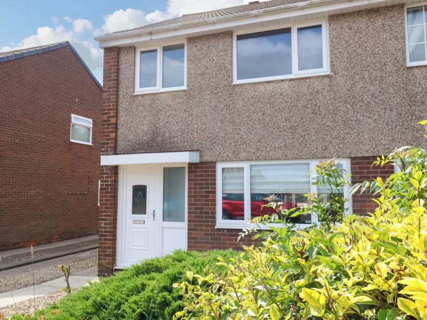 Beautiful holiday home South Beach Blyth 3 minute walk to the beach - Image 1