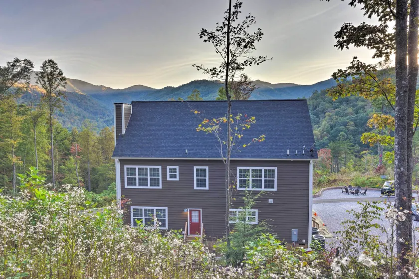 Family Holiday Retreat! Mtn-View Blue Ridge Home - Image 1