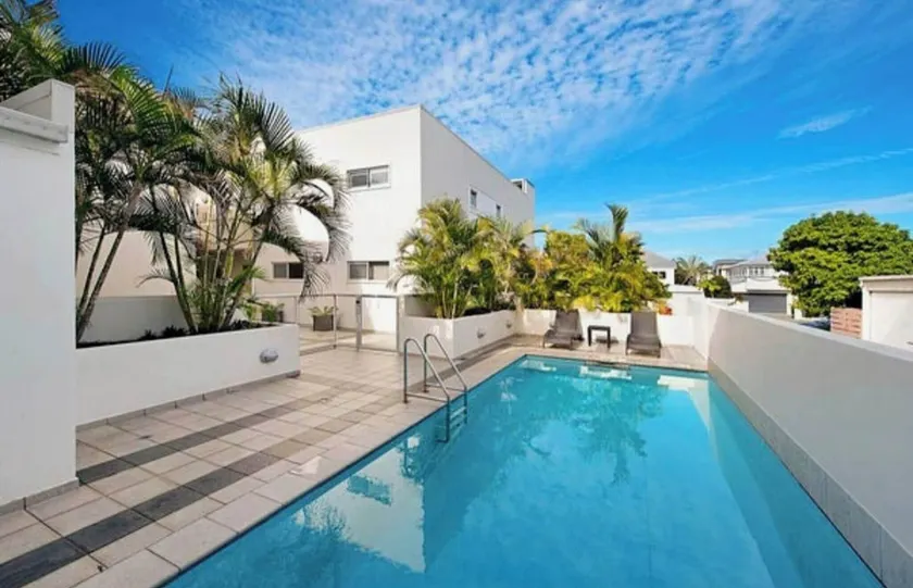 A perfect place to hide away with river side charm - Image 1
