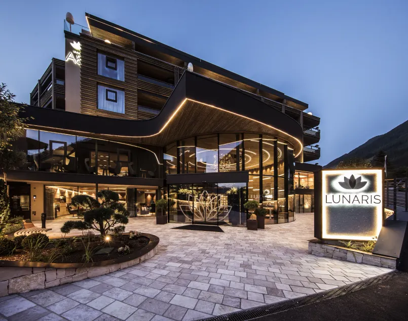 LUNARIS Wellnessresort - Image 1