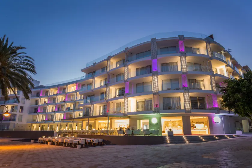 One Ibiza Suites - Image 1