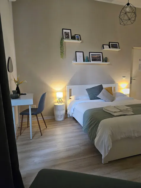 B&B Green - Image 1
