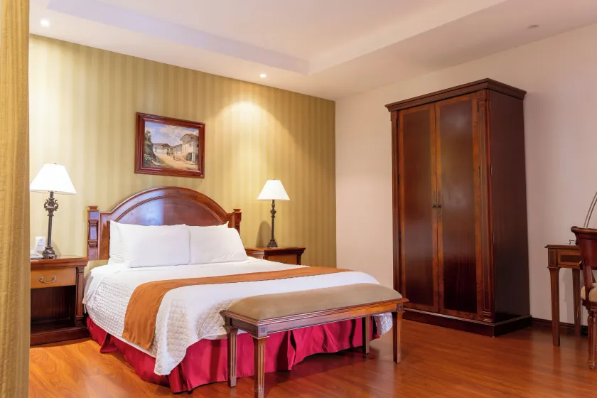 Grand Victoria Boutique Hotel - Image 1