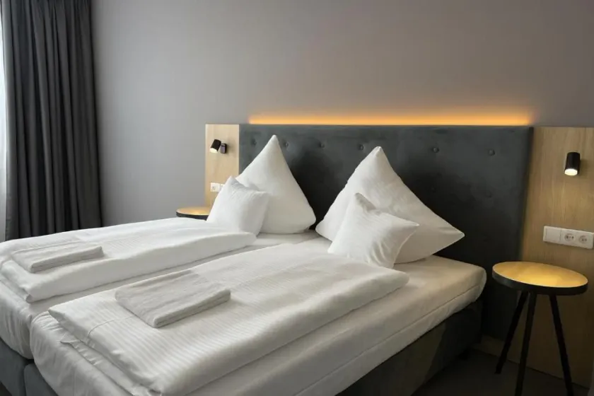 HI City Hotel - Quarto