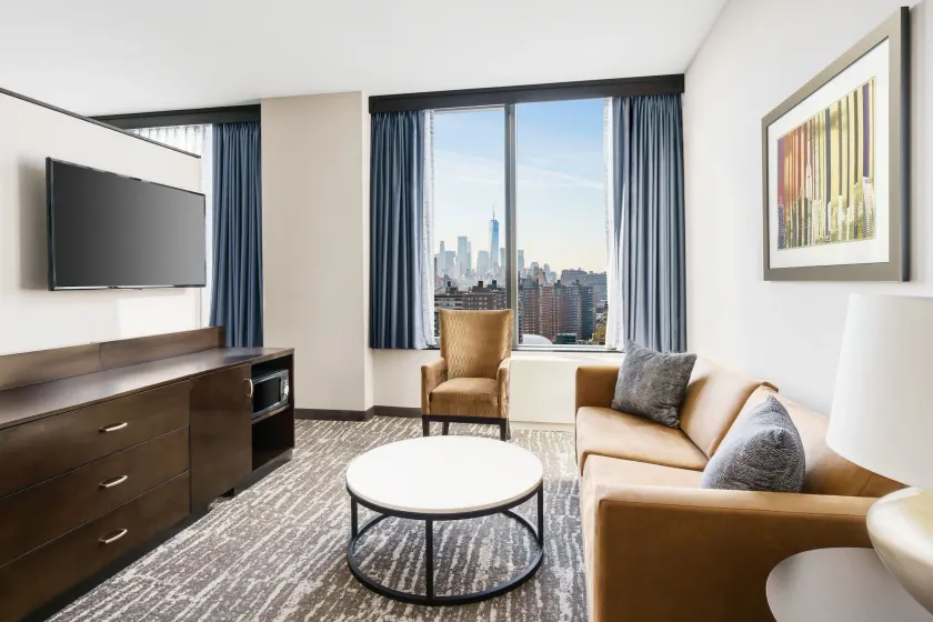 Fairfield Inn & Suites by Marriott New York Midtown Manhattan/Penn Station - Image 1