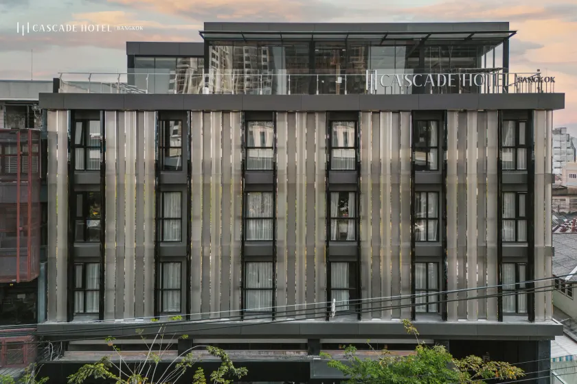 Cascade Hotel Bangkok - Image 1