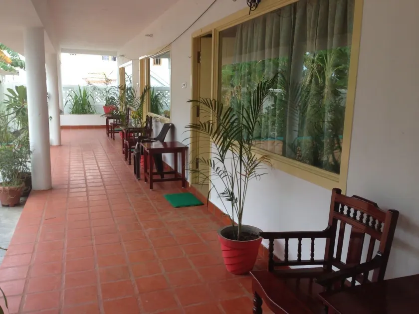 Meya Beach Walk Hotel - Image 1