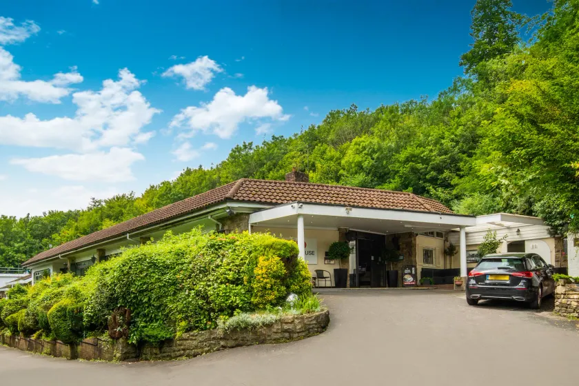 The Bridge House Hotel - Image 1