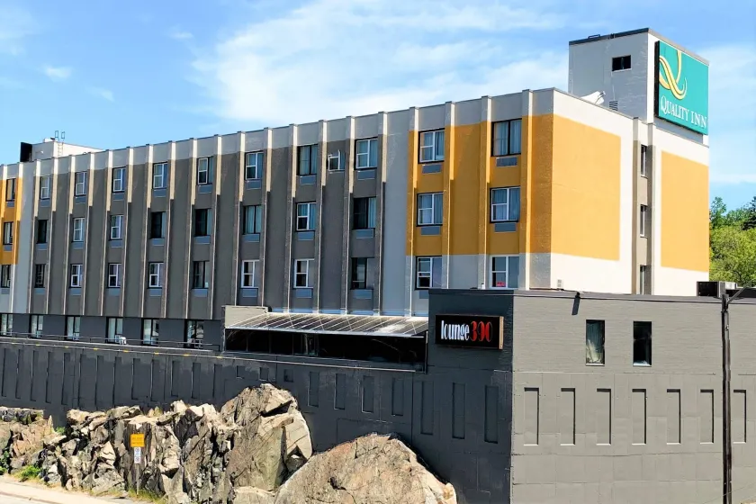 Quality Inn & Conference Centre Downtown - Image 1