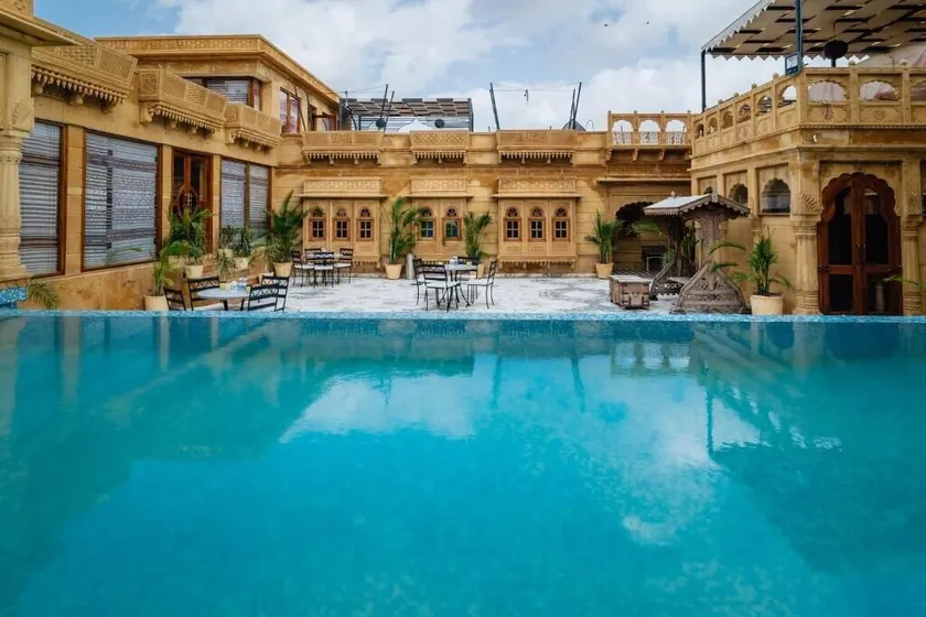 Hotel Grand Khalifa - Image 1