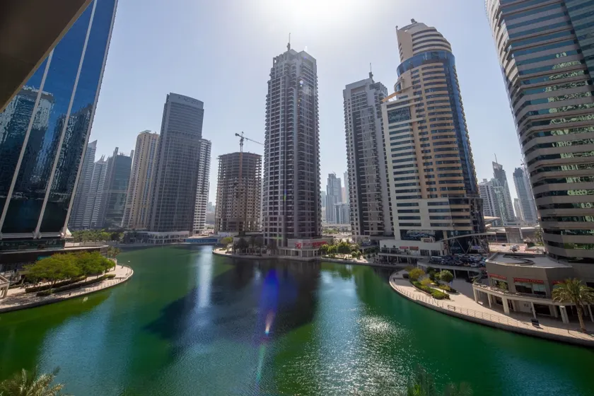Spacious + Modern Studio in JLT - Sleeps 3 - Image 1