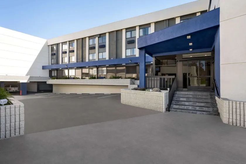 Baymont by Wyndham Monterey Park - Image 1