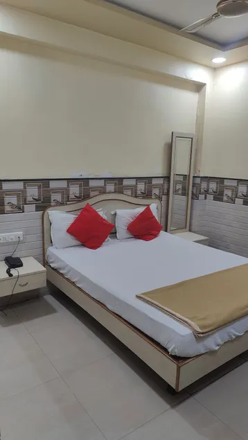 Trio hotel - Image 1