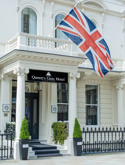 The Queens Gate Hotel - Image 1