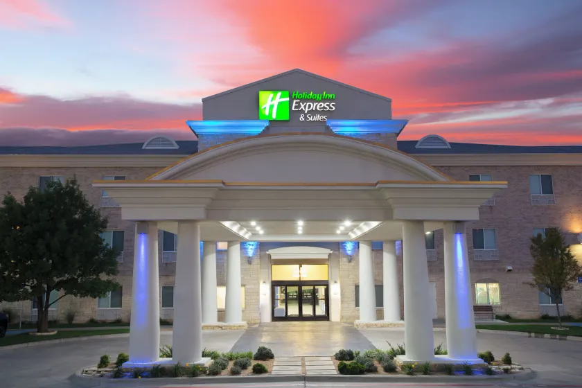 Holiday Inn Express & Suites Amarillo by IHG - Image 1