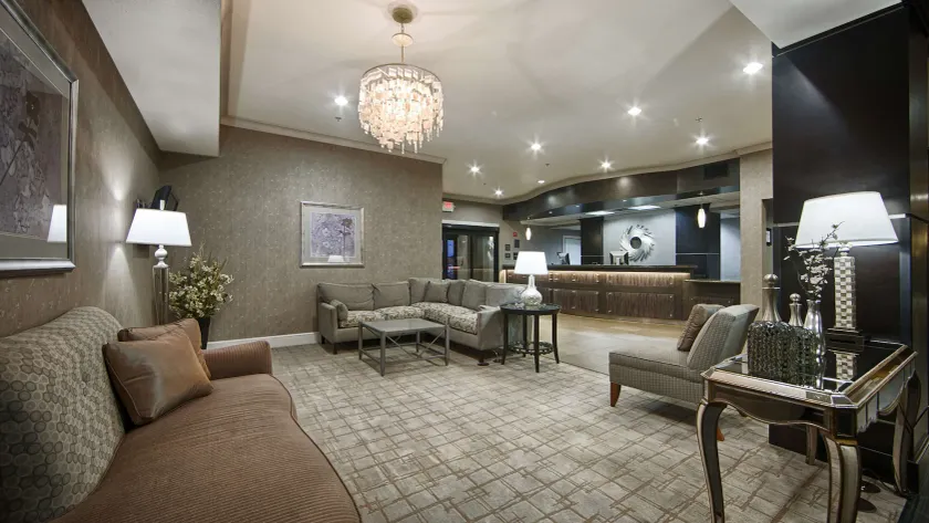 Best Western Plus Texarkana Inn and Suites - Image 1