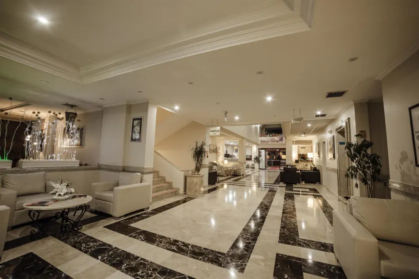 Patalya Lakeside Resort Hotel - Lobby lounge