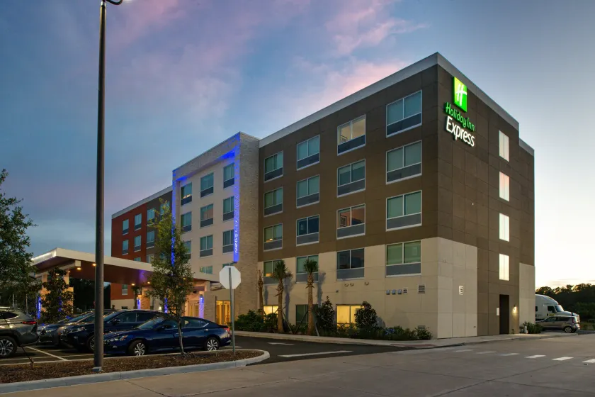 Holiday Inn Express Orlando - South Park by IHG - Image 1