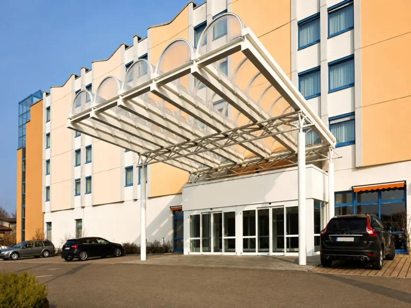 Sunday Hotel Leipzig-Halle - Image 1