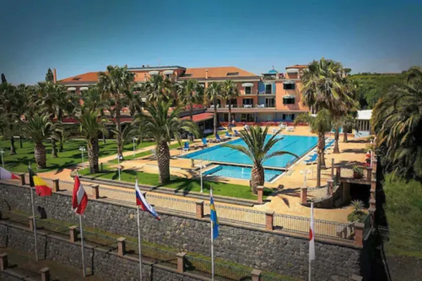 Orizzonte Acireale Hotel - Image 1
