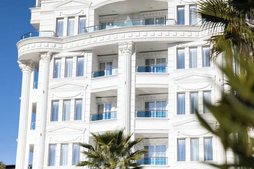 FAFA Aqua Blue Hotel - Image 1