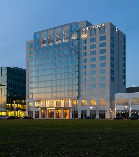 Hotel Arista - Image 1