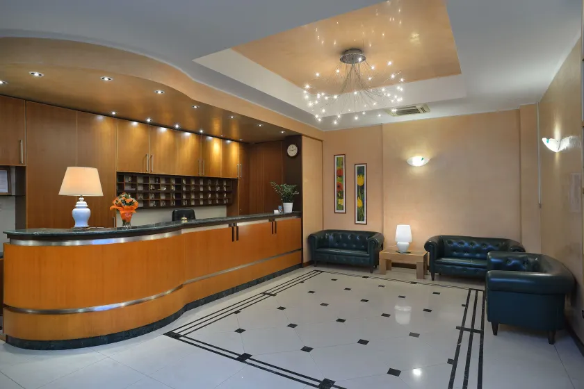 Astor Hotel - Image 1