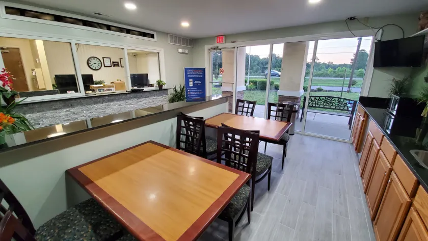  Stonewood Inn & Suites Carrollton - Smithfield - Lobby