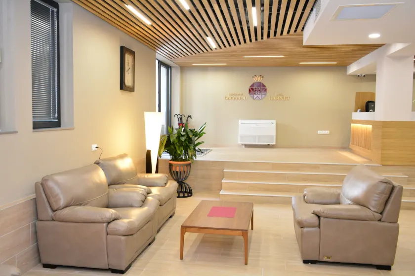 Hotel Garnet Tbilisi - Image 1