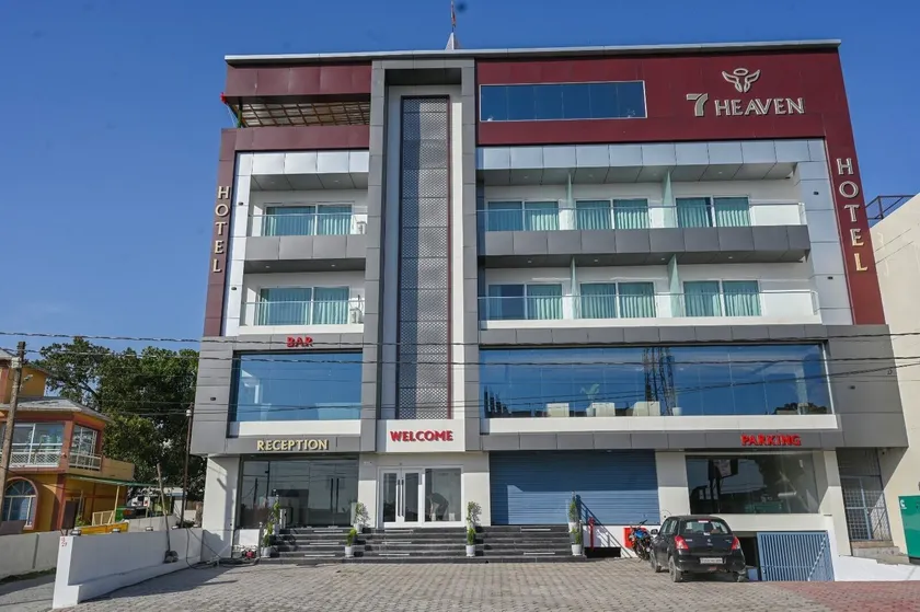 Hotel 7 Heaven - Image 1