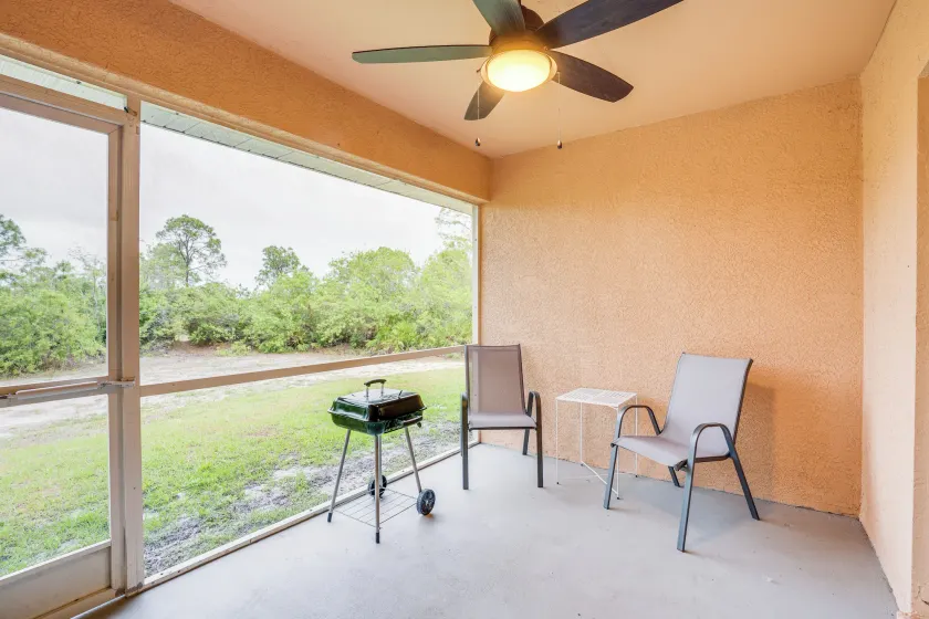 Lehigh Acres Vacation Rental w/ Screened Patio! - Innvendig