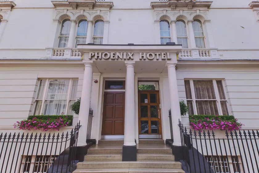 Phoenix Hotel - Image 1