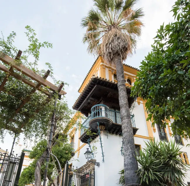 Suites Murillo Plaza Sta. Cruz - Image 1