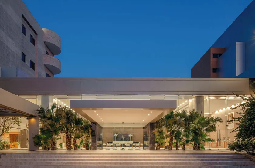 Carlton Al Moaibed Hotel - Image 1
