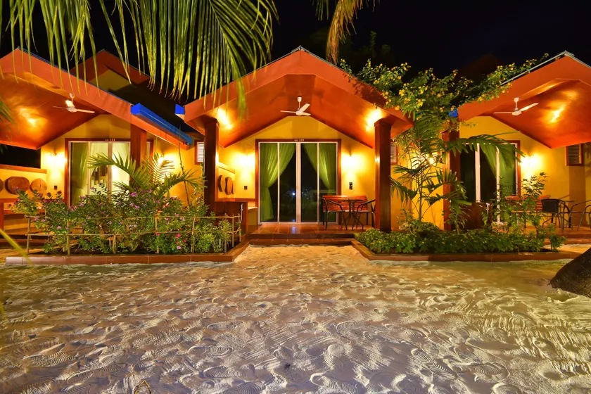 Beach Villa Ukulhas - Image 1