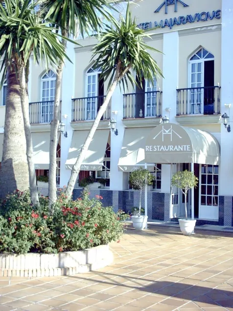 Hotel Majaravique Sevilla - Image 1