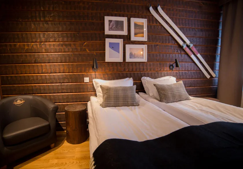 Mountain Lodge - Image 1
