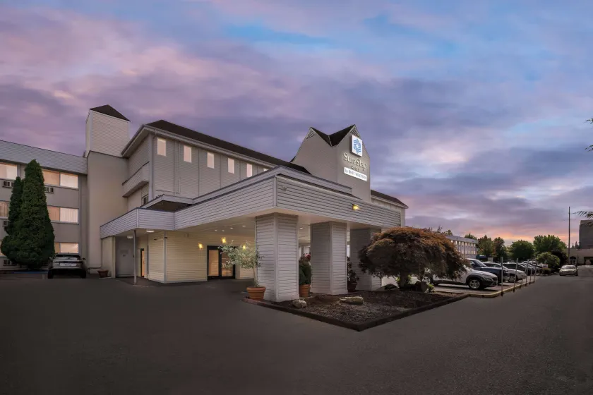 SureStay Hotel by Best Western SeaTac Airport North - Image 1