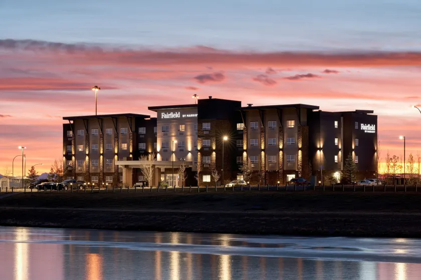 Fairfield Inn & Suites by Marriott Airdrie - Image 1
