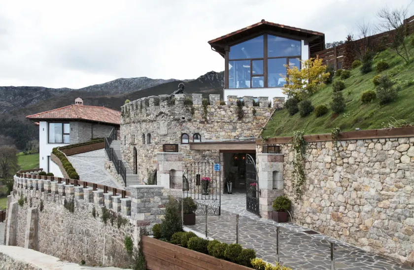 Puebloastur Eco Resort Hotel & Spa Gran Lujo - Image 1
