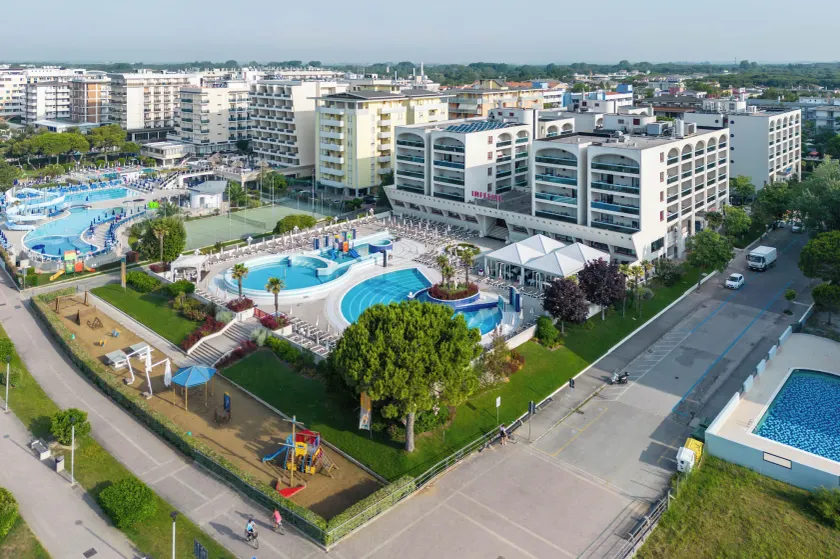 Aparthotel Imperial - Image 1
