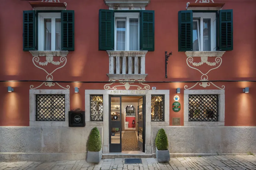 Angelo d'Oro Heritage Hotel - Image 1